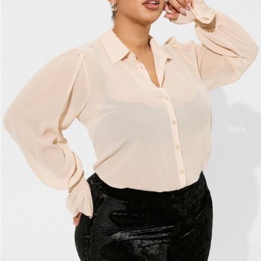 Festi Tissue Weight Chiffon Button Front Puff Sleeve Top 4X / women’s 26W